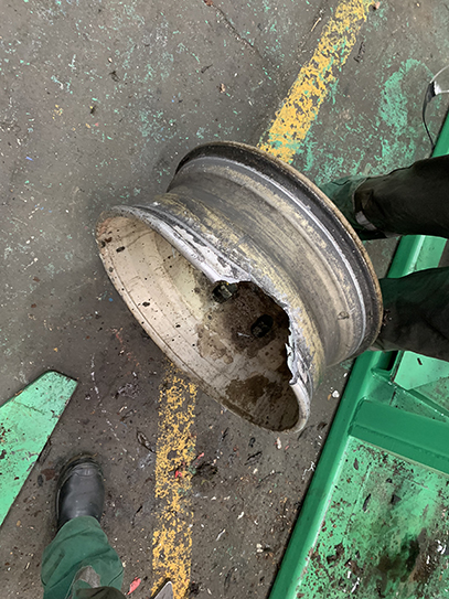 Separated alloy truck rim