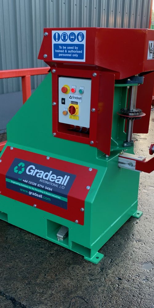 Gradeall Car Tyre Sidewall Cutter machine ready for operation