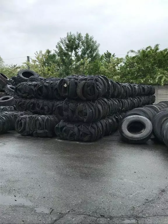 Tyre bales produced by Gradeall MK2 tyre baler in italy
