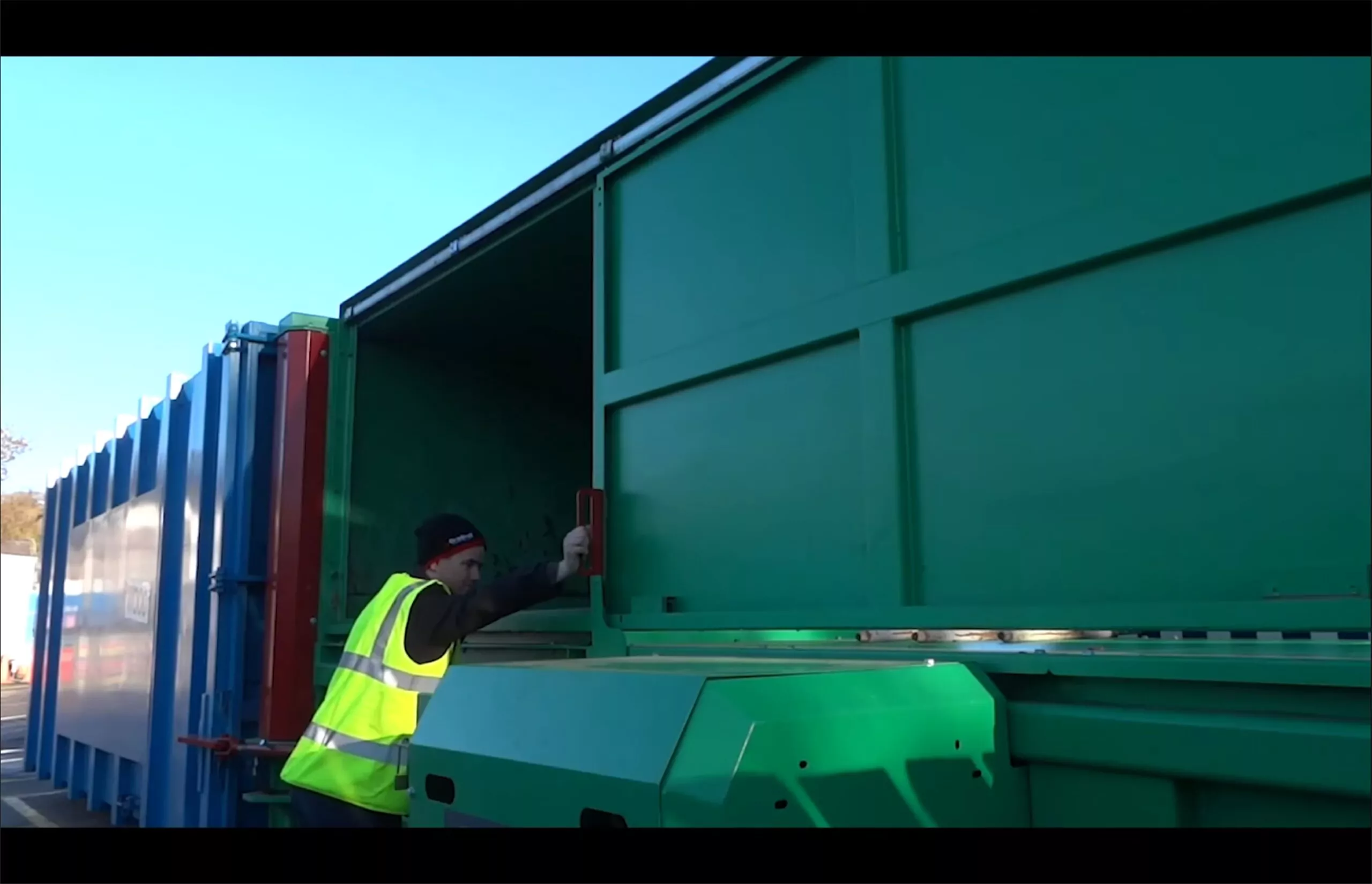 Portable Compactor with Hook Lift: On-Site Waste Volume Reduction ...